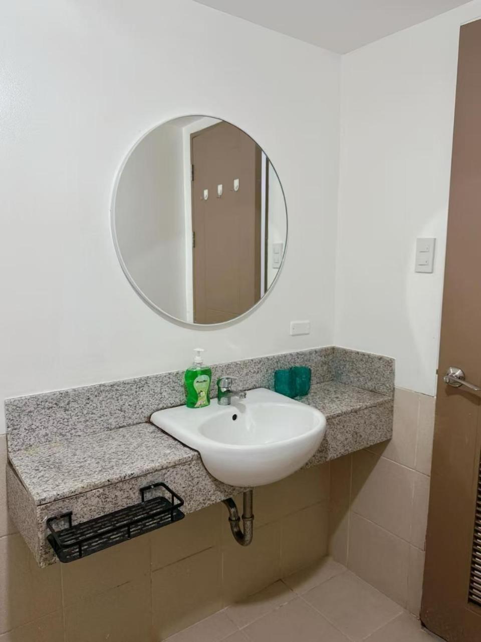 Alea Residence 21 Las Piñas Exterior photo